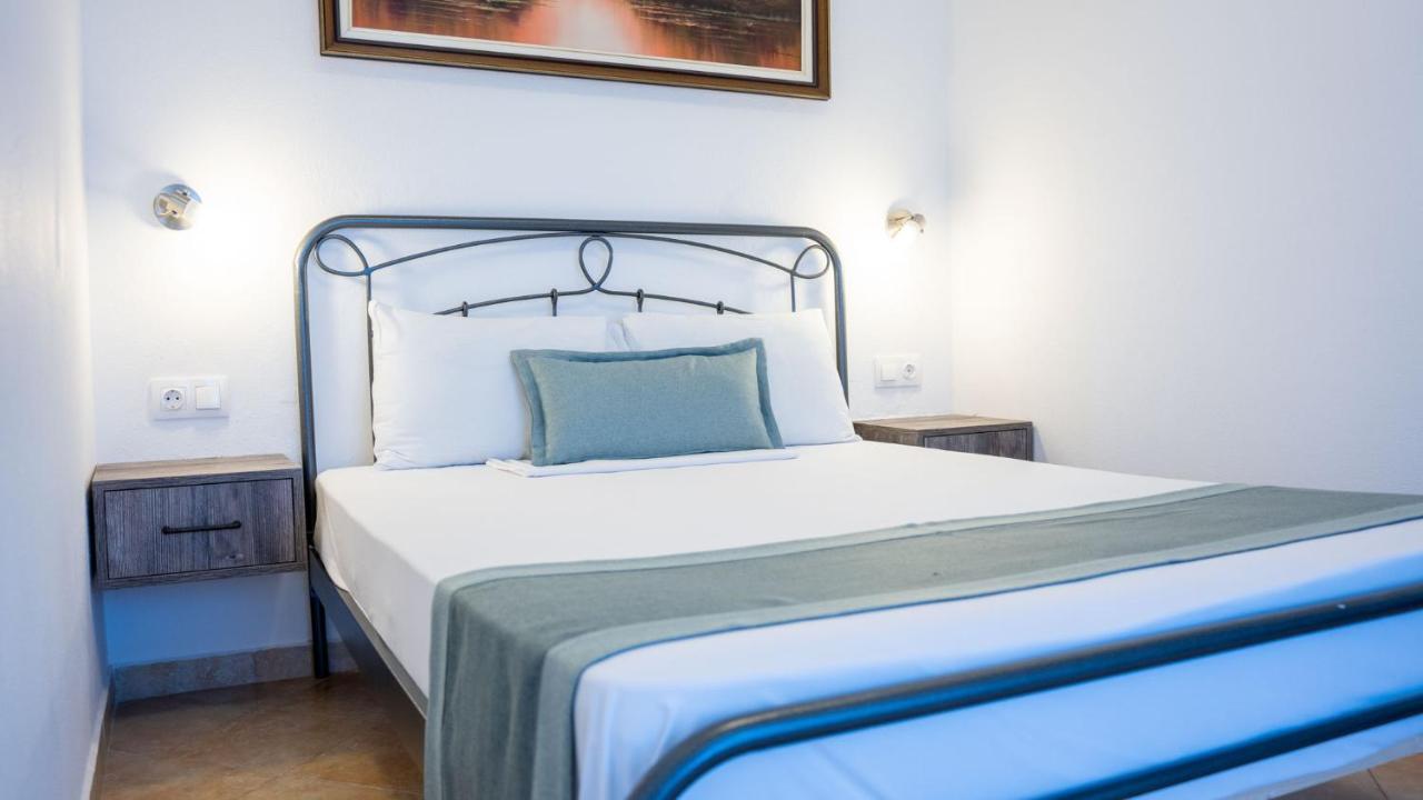 Alexandros Hotel Apartments วูร์วูรู ภายนอก รูปภาพ