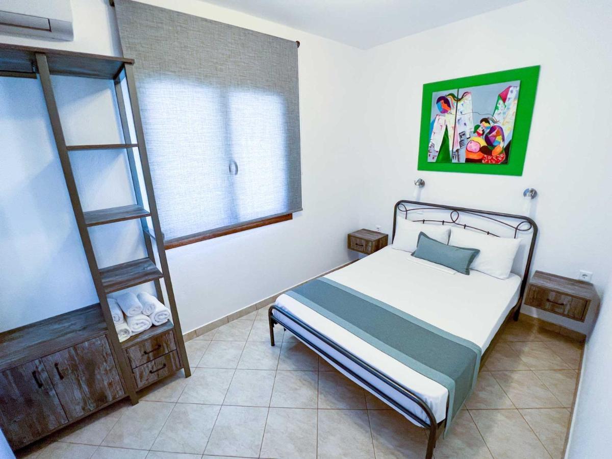 Alexandros Hotel Apartments วูร์วูรู ภายนอก รูปภาพ