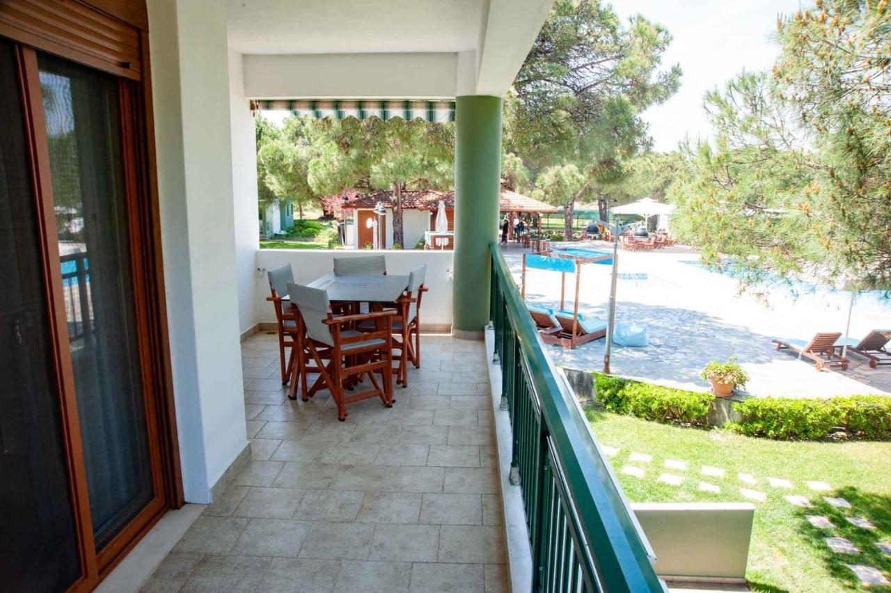 Alexandros Hotel Apartments วูร์วูรู ภายนอก รูปภาพ