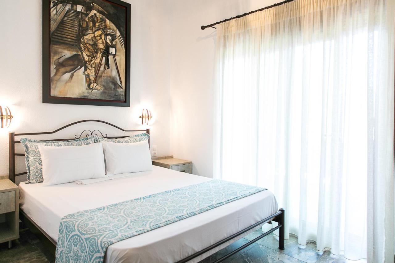 Alexandros Hotel Apartments วูร์วูรู ภายนอก รูปภาพ