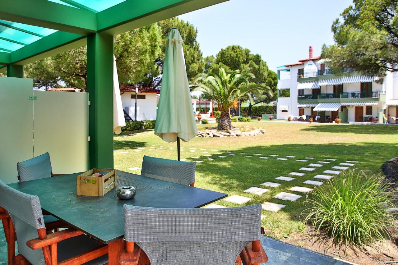 Alexandros Hotel Apartments วูร์วูรู ภายนอก รูปภาพ