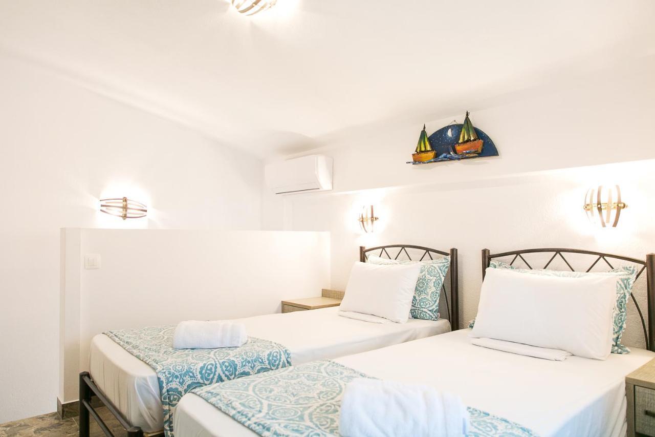 Alexandros Hotel Apartments วูร์วูรู ภายนอก รูปภาพ
